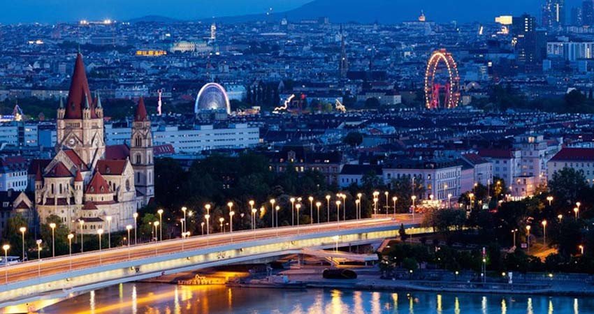 zbor,bilet,avion,ieftin,vacanta,cazare,viena,austria,travelator