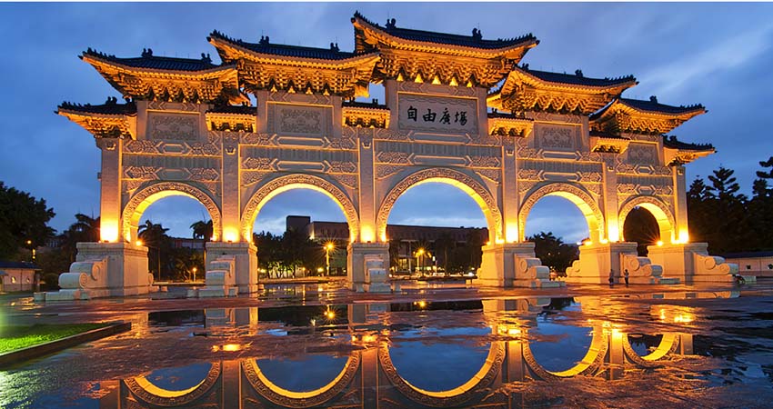 bilet,ieftin,avion,zbor,taipei,taiwan,travelator