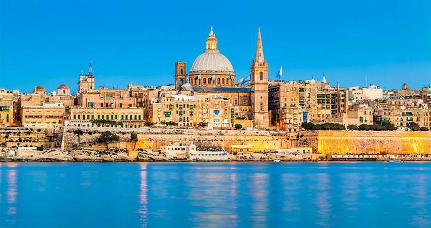 zbor,bilet,avion,ieftin,cazare,vacanta,minivacanta,malta,travelator