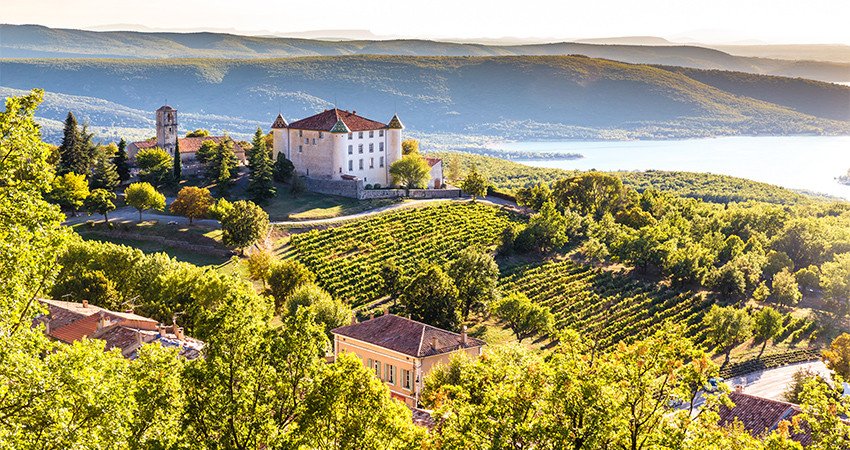 zbor ieftin, vacanta ieftina, tur, provence, travelator.ro, cazare ieftina, diy