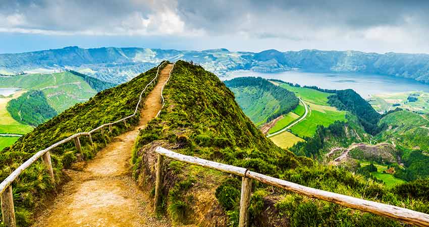 zboruri ieftine, vacante ieftine, azore, insulele azore, vacanta ieftina azore, travelator.ro, ponturi vacanta, calatorii, cazare ieftina