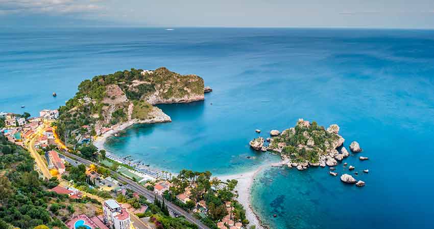 zboruri ieftine, vacante ieftine, travelator.ro, ponturi calatorie, cazare ieftina, diy, taormina, sicilia,