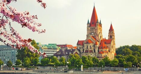 zboruri ieftine, vacante ieftine, travelator.ro, cazare ieftina, ponturi, calatorii, idei de vacanta, aventuri, travel, cont propriu, viena, austria, tarom, 1 martie